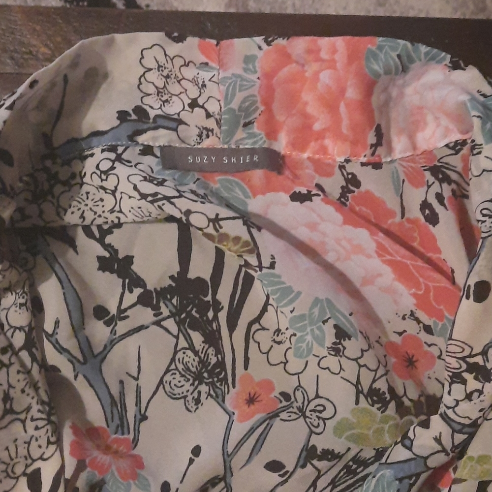 Blouse - Picture 2 of 6